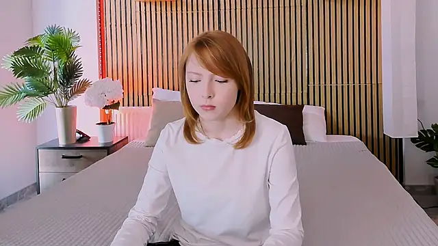 Snapshot of CherryCrushLove chatting on 04.11.26 CherryCrushLove online show from 04.11.26
