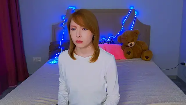 Snapshot of CherryCrushLove chatting on 04.16.26 CherryCrushLove online show from 04.16.26