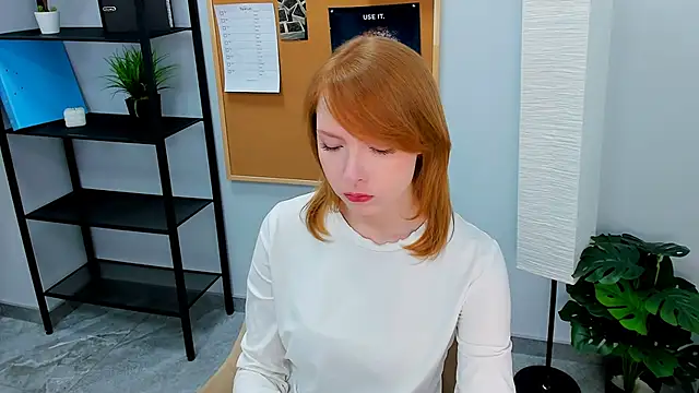 Snapshot of CherryCrushLove chatting on 04.18.26 CherryCrushLove online show from 04.18.26