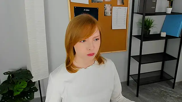 Snapshot of CherryCrushLove chatting on 04.20.26 CherryCrushLove online show from 04.20.26