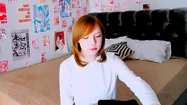 Snapshot of CherryCrushLove chatting on 04.21.26 CherryCrushLove online show from 04.21.26