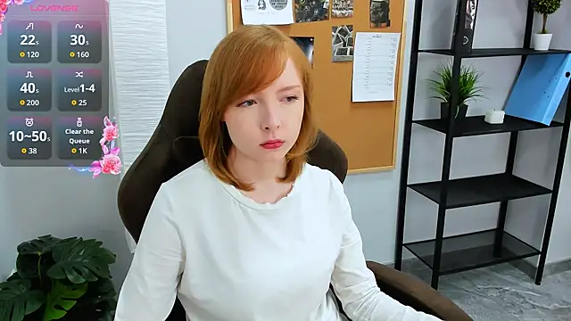 Snapshot of CherryCrushLove chatting on 05.21.26 CherryCrushLove online show from 05.21.26