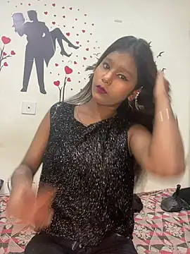 Snapshot of Cutiepie- chatting on 05.05.26 Cutiepie- online show from 05.05.26