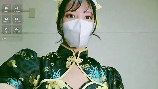 Snapshot of MISOSIRURICE chatting on 04.23.26 MISOSIRURICE online show from 04.23.26