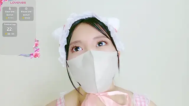 Snapshot of MISOSIRURICE chatting on 04.28.26 MISOSIRURICE online show from 04.28.26