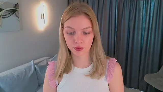 Snapshot of PatriciaaReed chatting on 04.25.26 PatriciaaReed online show from 04.25.26