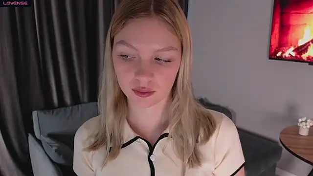 Snapshot of PatriciaaReed chatting on 05.27.26 PatriciaaReed online show from 05.27.26