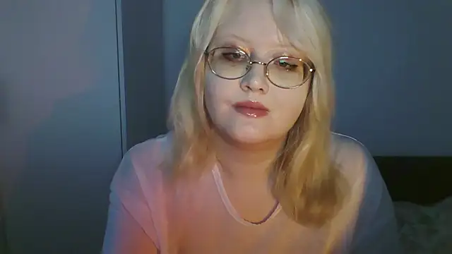 Snapshot of Elayne_Sweet chatting on 06.07.26 Elayne Sweet online show from 06.07.26