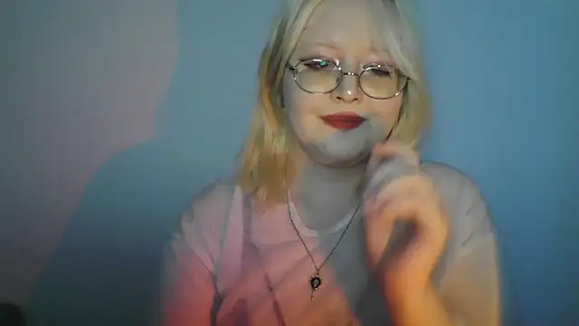 Snapshot of Elayne_Sweet chatting on 06.18.26 Elayne Sweet online show from 06.18.26