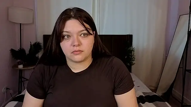 Snapshot of Evelyne_Loo chatting on 04.26.26 Evelyne Loo online show from 04.26.26