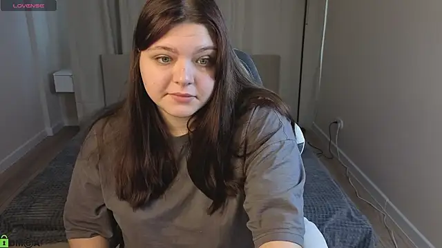 Snapshot of Evelyne_Loo chatting on 05.04.26 Evelyne Loo online show from 05.04.26