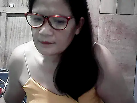 Snapshot of PinayZaira chatting on 05.01.26 PinayZaira online show from 05.01.26