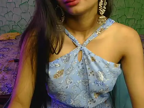 Snapshot of avni222 chatting on 04.18.26 avni222 online show from 04.18.26