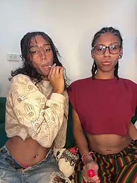 Snapshot of Sun_lynx_Love chatting on 04.13.26 Sun lynx Love online show from 04.13.26