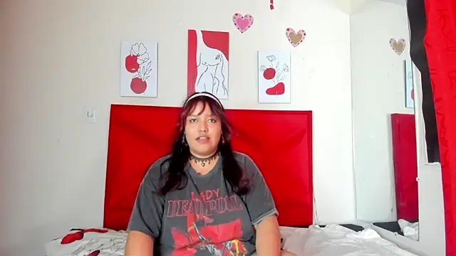 Snapshot of AleSweet_1 chatting on 04.18.26 AleSweet 1 online show from 04.18.26