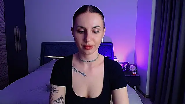 Snapshot of Sour_Berry_ chatting on 04.28.26 Sour Berry online show from 04.28.26