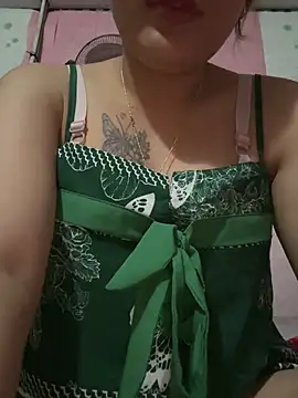 Snapshot of Lina-Naughty chatting on 04.17.26 Lina-Naughty online show from 04.17.26