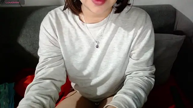 Snapshot of Elfi_333 chatting on 04.16.26 Elfi 333 online show from 04.16.26