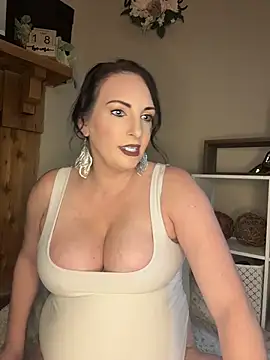 Snapshot of taylorsunshine chatting on 06.19.26 taylorsunshine online show from 06.19.26