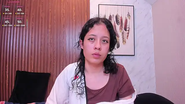 Snapshot of Kaira_luxury chatting on 06.10.26 Kaira luxury online show from 06.10.26