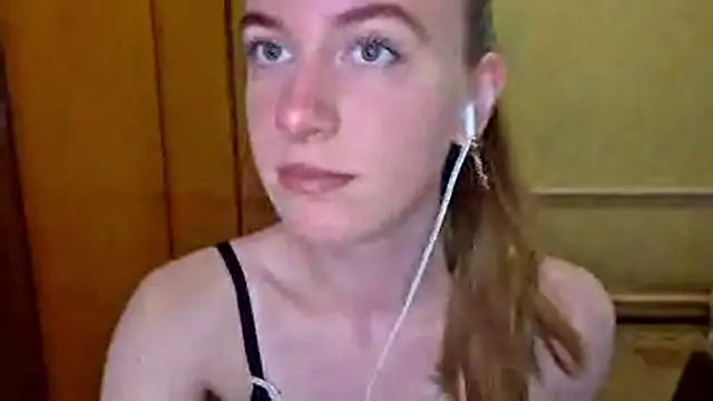 Snapshot of DonnaKuc chatting on 05.06.26 DonnaKuc online show from 05.06.26