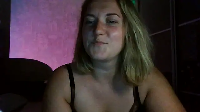 Snapshot of TinaKittyX chatting on 07.27.26 TinaKittyX online show from 07.27.26
