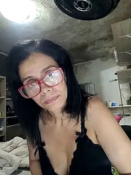 Snapshot of Cristotoza chatting on 04.27.26 Cristotoza online show from 04.27.26