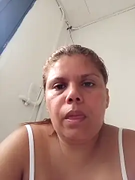 Snapshot of Zafiro_MD chatting on 05.17.26 Zafiro MD online show from 05.17.26