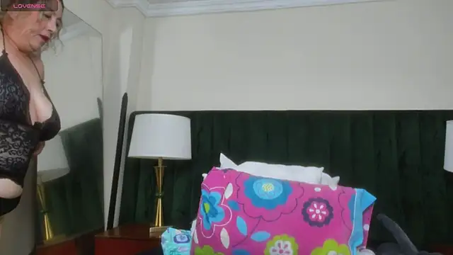 RoxanneSquirt online show from 05.16.26