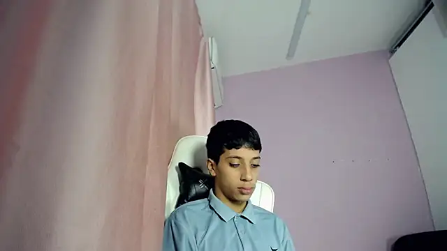 Snapshot of Yei_lee_ chatting on 05.19.26 Yei lee online show from 05.19.26