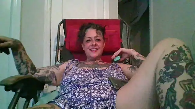 Snapshot of Kitty_bang chatting on 07.15.26 Kitty bang online show from 07.15.26