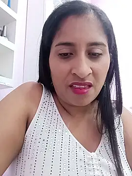 Snapshot of SofiaMendez1_ chatting on 04.30.26 SofiaMendez1 online show from 04.30.26