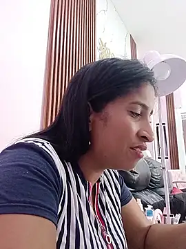 Snapshot of SofiaMendez1_ chatting on 05.01.26 SofiaMendez1 online show from 05.01.26