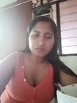 Snapshot of SofiaMendez1_ chatting on 05.15.26 SofiaMendez1 online show from 05.15.26