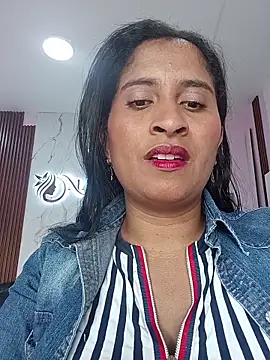 Snapshot of SofiaMendez1_ chatting on 05.25.26 SofiaMendez1 online show from 05.25.26