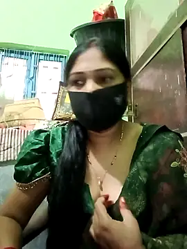 Snapshot of Pinki-girl chatting on 04.11.26 Pinki-girl online show from 04.11.26