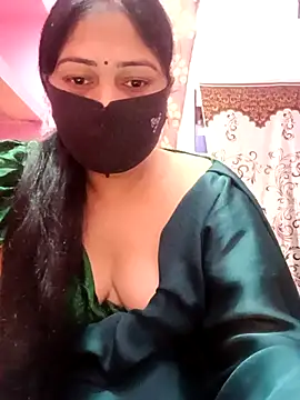 Snapshot of Pinki-girl chatting on 04.22.26 Pinki-girl online show from 04.22.26