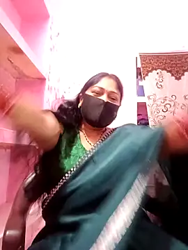 Snapshot of Pinki-girl chatting on 04.28.26 Pinki-girl online show from 04.28.26