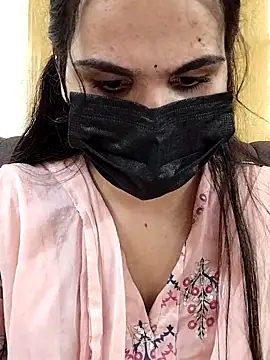 Snapshot of Shakshana-queen chatting on 04.25.26 Shakshana-queen online show from 04.25.26