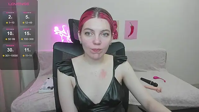 Snapshot of Marie_Reyess chatting on 05.13.26 Marie Reyess online show from 05.13.26