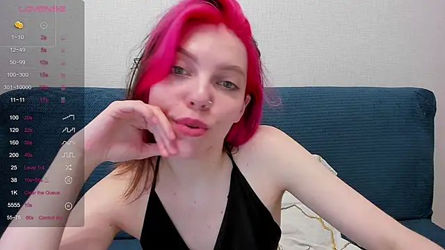 Snapshot of Marie_Reyess chatting on 06.16.26 Marie Reyess online show from 06.16.26
