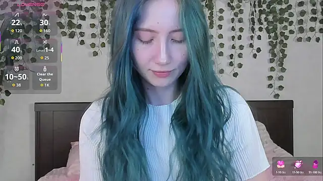 Snapshot of Leona_Vixen chatting on 05.26.26 Leona Vixen online show from 05.26.26