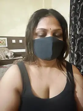 Snapshot of SluttySonam chatting on 04.08.26 SluttySonam online show from 04.08.26