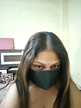 Snapshot of SluttySonam chatting on 04.10.26 SluttySonam online show from 04.10.26