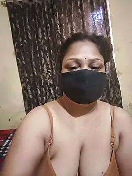 Snapshot of SluttySonam chatting on 05.16.26 SluttySonam online show from 05.16.26