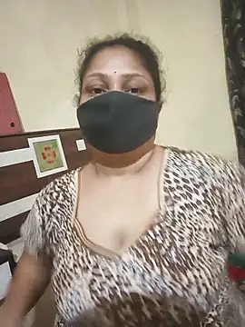 Snapshot of SluttySonam chatting on 05.19.26 SluttySonam online show from 05.19.26