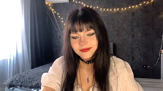 EmilyEmbears online show from 05.07.26