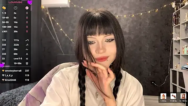 EmilyEmbears online show from 05.12.26