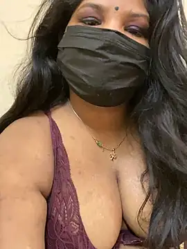 Snapshot of Shalu_naughty69 chatting on 07.05.26 Shalu naughty69 online show from 07.05.26
