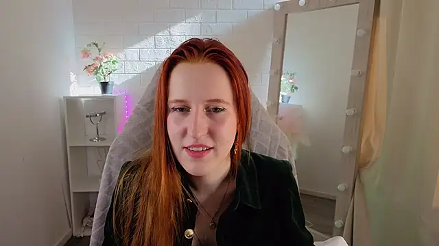 Snapshot of EvaBellea chatting on 04.11.26 EvaBellea online show from 04.11.26